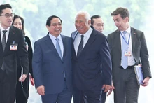 El primer ministro de Vietnam, Pham Minh Chinh, y el presidente del Consejo Europeo, António Costa.