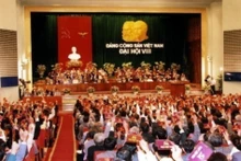 [Foto] Vietnam aceleró proceso de Doi Moi e integración global en período 1996-2005