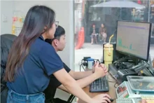 Autoridades competentes brindarán apoyo a las empresas en el proceso de digitalización. (Foto: baodautu.vn)