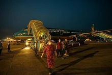 Amplían operaciones de vuelos nocturnos en seis aeropuertos con motivo del Tet. (Foto: VNA)