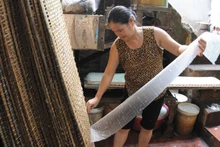 Provincia vietnamita preserva oficio de elaboración de obleas de arroz para rollitos