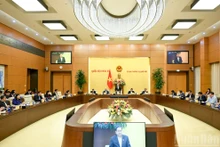 [Foto] Líder legislativo preside reunión para revisar resultados de la implementación de tareas en 2025