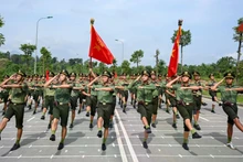 [Foto] Policías ensayan desfile por 80º aniversario de la Revolución de Agosto y el Día Nacional