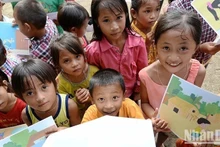 Niños en la escuela de Hat Khoang, comuna de Muong Mun, distrito de Tuan Giao, provincia vietnamita de Dien Bien. (Foto: Thuy Nguyen)