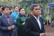 Líderes de la provincia de Quang Ngai en el evento (Foto: Nhan Dan)