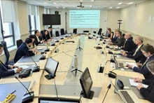 El viceministro de Industria y Comercio, Nguyen Hoang Long, se reúne con la Agencia para la Seguridad Nuclear y la Protección Radiológica (ASNR) y la Agencia Francesa para la Energía Atómica y las Energías Alternativas (CEA).
