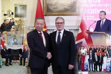 Elevación de las relaciones Vietnam-Reino Unido orienta estrategias de cooperación a largo plazo