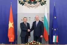 [Foto] Líder partidista vietnamita se reúne con premier búlgaro