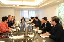 En la reunión (Foto: VNA)