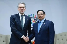 El primer ministro de Vietnam, Pham Minh Chinh, y su homólogo de los Países Bajos, Dick Schoof. (Foto: VNA)
