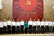 [Foto] Líder partidista vietnamita trabaja con Junta Permanente del Comité del Partido en Hanói