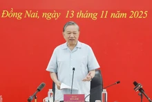 El secretario general del Partido Comunista de Vietnam, To Lam, interviene en la reunión de trabajo (Foto. VNA)