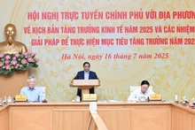 [Foto] Premier vietnamita preside conferencia entre Gobierno y localidades sobre crecimiento económico