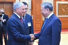 El secretario general del Partido Comunista de Vietnam, To Lam, recibe al presidente de la Duma Estatal de Rusia, Vyacheslav Volodin.