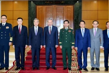 [Foto] Dirigente partidista vietnamita recibe a ministros de Relaciones Exteriores, Defensa y Seguridad Pública de China 