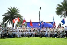 Casi 100 golfistas vietnamitas residentes en el extranjero participan en el Torneo. (Foto: Comité Estatal sobre los Vietnamitas en el Extranjero)