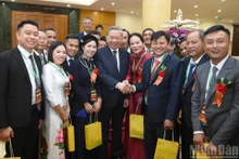 El secretario general del Partido Comunista de Vietnam, To Lam, saluda a los delegados (Foto: Nhan Dan)