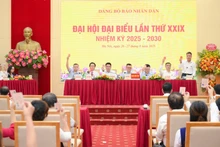 [Foto] Sesión preparatoria del XXIX Congreso del Comité del Partido del periódico Nhan Dan, período 2025-2030