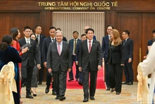 [Foto] Presidente vietnamita ofrece recepción solemne a secretario general de la ONU