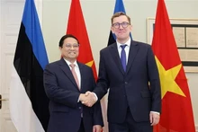 El primer ministro de Vietnam, Pham Minh Chinh, y su homólogo estonio, Kristen Michal. (Foto: VNA)