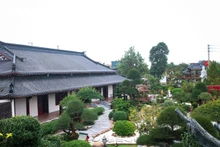 El apacible ambiente de la pagoda Phat Quang