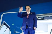 El primer ministro de Vietnam, Pham Minh Chinh, concluye su viaje de trabajo a Laos (Foto: VNA)