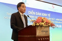 Nguyen Loc Ha, vicepresidente del Comité Popular de Ciudad Ho Chi Minh, interviene en la cita (Foto: VNA)