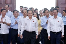 [Foto] Presidente del Legislativo se reúne con votantes de ciudad de Can Tho