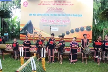 Festival Cultural de Gong y los instrumentos musicales tradicional de Dak Lak 2024.