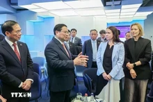 El primer ministro de Vietnam, Pham Minh Chinh, visita el Centro e-Estonia (Foto: VNA)