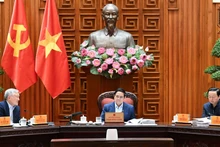 [Foto] Premier vietnamita preside reunión de la jefatura del Gobierno