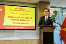 El embajador Do Hung Viet (Foto: VNA)