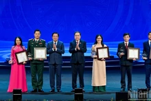 [Foto] Ceremonia de entrega de premios de prensa sobre Asamblea Nacional y Consejos Populares en 2025