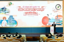 En el acto de lanzamiento.