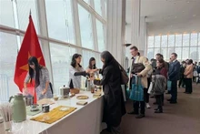 El mostrador de café vietnamita es popular entre los amigos internacionales en la sede de la ONU. (Fuente: VNA)