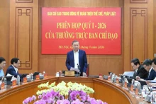 El secretario general del Partido Comunista de Vietnam, To Lam, preside la reunión del primer trimestre de la junta permanente del Comité Directivo para el perfeccionamiento de las instituciones y el sistema jurídico.