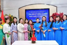 Celebran en Osaka coloquio por Día Internacional de la Mujer.