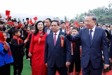 El secretario general del PCV, To Lam, y el premier Pham Minh Chinh acuden a la ceremonia.
