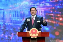 El primer ministro de Vietnam, Pham Minh Chinh, elogia a la Televisión Nacional (VTV) por su información oportuna. 