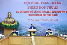 El primer ministro Pham Minh Chinh preside la reunión (Fuente: VNA)