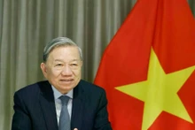 El secretario general del Partido Comunista de Vietnam (PCV), To Lam, sostiene conversaciones telefónicas con el senador Steve Daines (republicano - Montana) y el senador Bill Hagerty (republicano - Tennessee), ambos miembros del Comité de Relaciones Exteriores del Senado, con motivo de su viaje para asistir a la reunión inaugural del Consejo de Paz de Gaza en Washington.