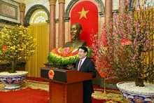 El presidente de Vietnam, Luong Cuong, habla en la cita.