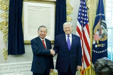 El secretario general del Partido Comunista de Vietnam, To Lam, se reúne con el presidente de Estados Unidos, Donald Trump. Foto: VNA