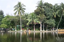 [Foto] Premier de Vietnam rinde homenaje al Presidente Ho Chi Minh en la Casa 67