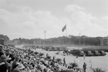 [Foto] Momentos del desfile de 1975 para celebrar la fundación de Vietnam