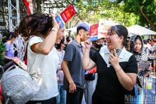[Foto] Largas colas para conseguir entradas del concierto “La Patria en el corazón”