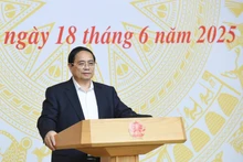 El primer ministro de Vietnam, Pham Minh Chinh, interviene en la cita. (Fotografía: Nhan Dan)