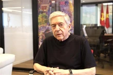 El exministro de Justicia de Israel Yossi Beilin. (Foto: VNA)