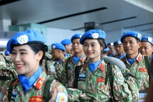 El Equipo de ingenieros número 4 de Vietnam parte hacia Abyei para cumplir con su misión de mantenimiento de la paz. (Foto: VNA)
