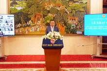 El embajador de Vietnam en China, Pham Thanh Binh, habla en el acto inaugural de la clase. (Foto: Nhan Dan)